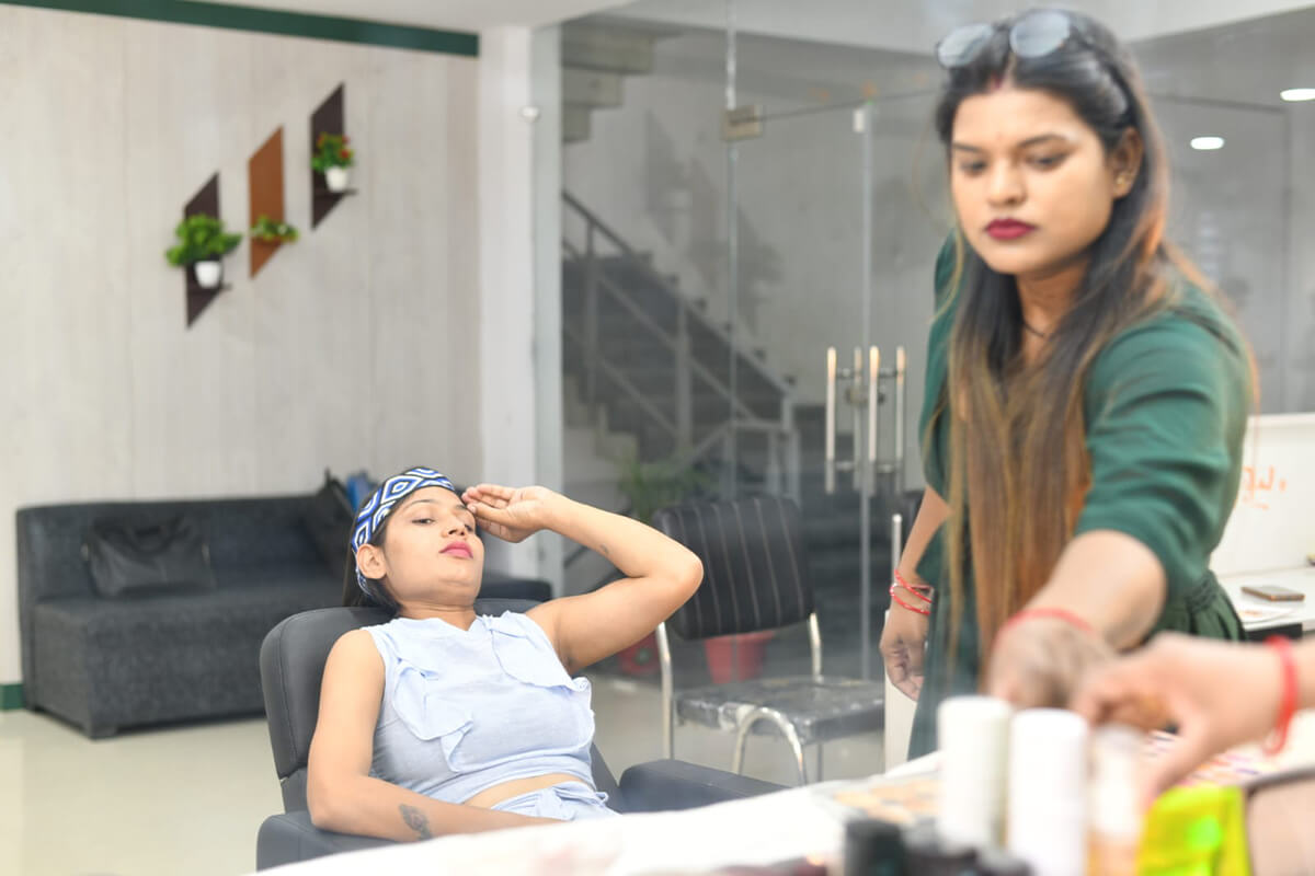 best salon for hair extension in bhopal